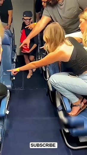 ✈️ The most dangerous animal entered the aeroplane 😨😱#shorts #ytshort #viralvideos #education #vi...