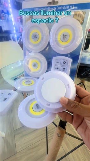 🌟 ¡ILUMINA tu casa con un toque inteligente y práctico!! 🌟 Descubrí el Smart LED con Control Remoto — el set de 2 luces LED inalámbricas que transforma cualquier espacio sin cables ni complicaciones 💡✨ 👉 Perfecto para: ✔️ Closets ✔️ Escaleras ✔️ Baños ✔️ Gabinetes ✔️ Cualquier rincón que necesite luz extra ¿Por qué todos lo quieren? 🔹 Control remoto incluido — encendé, apagá y regulá la intensidad desde el sofá 📺 🔹 Fácil instalación sin herramientas — ¡adhieren con cinta en segundos! 🛠️ 