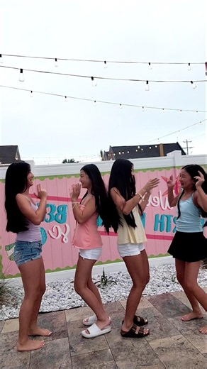 beach vibes🌊🐚 #averyandpeyton #dance #vacation