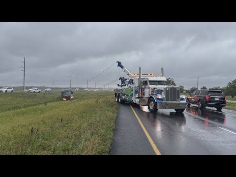 18-wheeler crash blocks lane on I-10 East just before Crowley exit