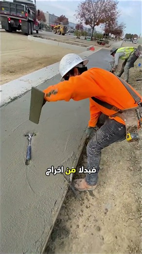 أراد المزاح مع صديقه لكنه خسر المطرقة للأبد 🤣