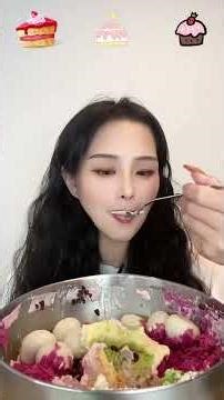 Asmr🍰Eating 🍰Creamy soft cake, melts perfectly in every bite！