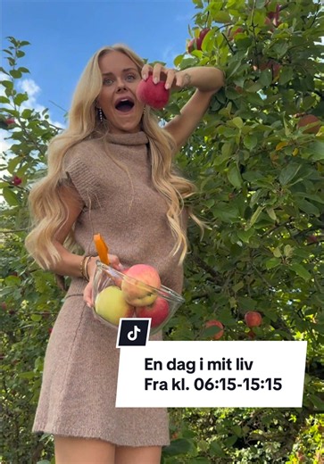 Hvilken start på fredagen 🥲😂 Eftermiddagen bød på besøg af mine bedsteforældre og så har vi bugt aftenen på dyner og snolder på sofaen 🥰 I morgen står den på fødselsdagsfejring 🇩🇰🥰 God weekend! 😘 #dansktiktok #endagimitliv #vlog #momtok #familie