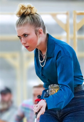 Hog Showmanship: Karis Dadson Farms — Moment vs Photo at Cow Palace