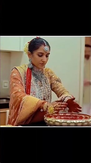 Radhika’s Royal Entry 👰‍♀️👑 | Bride Arrives at Antilia ✨🔥