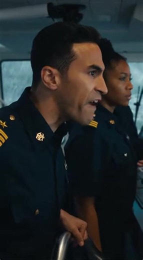 A cargo ship battles against massive waves and a sudden storm at sea. Watch the crew in official uniforms use digital radar to fight the storm’s fury. 🌪️🚢 🔴 COMMENT ‘Survival’ if you think the cargo ship will make it through! #CargoShip #ShipVsNature #StormAtSea #ShipSurvival #MaritimeDisaster #ReelsViral | Deep sea Tv