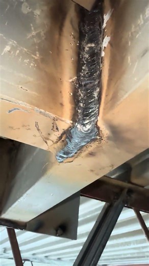Satisfying Slag Removal After Welding 🔥 Clean Weld Finish