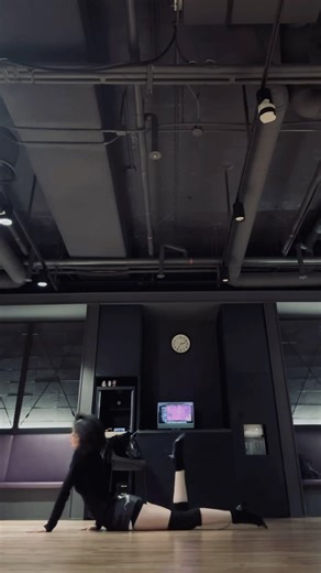 𝑑𝑒𝑠𝑒𝑟𝑡 𝑟𝑜𝑠𝑒 🥀