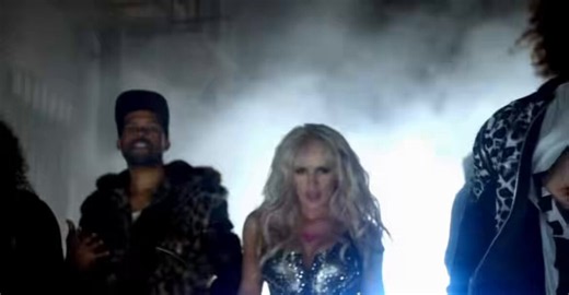 Lauren Bennett from LMFAO “Party Rock Anthem” dead at 37 y/o. None of this is normal. 🦠