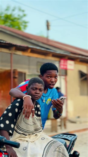 Momo Stylegan 3 - Dax Noy Innovations