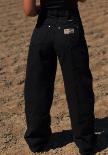 Lainey Wilson x Wrangler denim collection