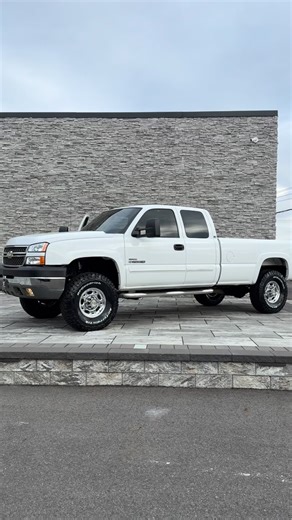 Super Clean Dmax Just in‼️ $34,500 2005 CHEVROLET SILVERADO 2500HD 4X4 Extended cab 4dr 6.6L Duramax Turbo Diesel ONLY 82k miles! Clean CARFAX New 3” lift kit New 35” BFG tires New xpel tint Gooseneck hitch Trailer brake control Super clean unit Text @nj_truck_king_scott 856-420-0787 Text @nj_truck_king_deena 856-420-0788 | King of Cars & Trucks Inc.
