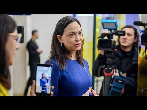 Nuevas declaraciones: Machado responde si ella debería dirigir Venezuela | Noticias Telemundo