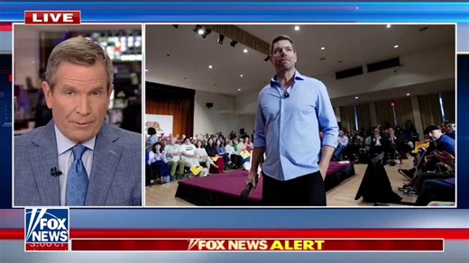 𝐃𝐇𝐒 𝐈𝐒 𝐍𝐎𝐖 𝐈𝐍𝐕𝐄𝐒𝐓𝐈𝐆𝐀𝐓𝐈𝐍𝐆 𝐄𝐑𝐈𝐂 𝐒𝐖𝐀𝐋𝐖𝐄𝐋𝐋 𝐅𝐎𝐑 𝐇𝐈𝐑𝐈𝐍𝐆 𝐀𝐍 𝐈𝐋𝐋𝐄𝐆𝐀𝐋 𝐁𝐑𝐀𝐙𝐈𝐋𝐈𝐀𝐍 𝐍𝐀𝐍𝐍𝐘It’s an Eric Swalwell pile-on, and I’m here for it.The Department of Homeland Security has opened an investigation into Swalwell over allegations that he hired 𝐀𝐦𝐚𝐧𝐝𝐚 𝐁𝐚𝐫𝐛𝐨𝐬𝐚, a 33-year-old Brazilian national, as a live-in nanny 𝐰𝐢𝐭𝐡𝐨𝐮𝐭 𝐩𝐫𝐨𝐩𝐞𝐫 𝐰𝐨𝐫𝐤 𝐚𝐮𝐭𝐡𝐨𝐫𝐢𝐳𝐚𝐭𝐢𝐨𝐧.Barbosa came to the U.S. on an au pair visa in Januar