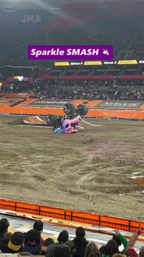 Going for it all! 🦾 #MonsterJam #MonsterTrucks #Syracuse