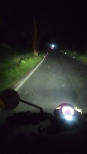 "Royal Enfield Classic 350 Top Speed Test - How Fast Can It Really Go?" 😮💀 #classic350
