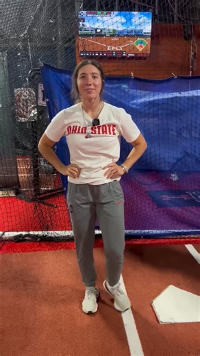 Elite Baseball & Softball Training on Instagram: "Coach Kirsten back with a hitting lesson 🥎🔥 #softball #softballlessons #hittinglessons #softballcoach #fastpitch #ohiofastpitch #premierohio #premierohiosoftball"