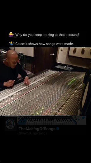 Dr. Dre flipping a Marvin Gaye sample in the studio🎛️ Do you know Dre the Producer or just beats headphones? #drdre #marvingaye #oldschoolhiphop