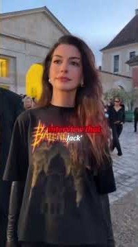 Did you know Anne Hathaway has four kids, yet leads a completely different life? #usa #annehathaway