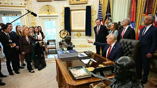 Judge: Trump likely violated First Amendment by banning new outlets from White House