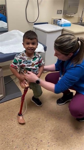Hip Disarticulation Prosthetic Gait Training | Child Walking with Muscle Limb Support Amputation