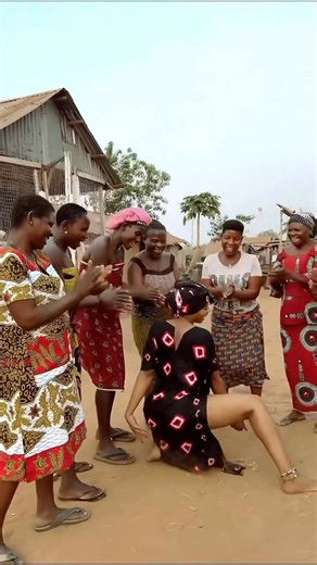 Beautiful AFRICAN Women 🫢😁🥰🙏💕💞 B U S H #africa #africanwomen #bokilanguagefilm #viralpost2025 #directorbushTV #directorbush #2026Goals #boki #nollywoodmovies #fypシ゚viralシfypシ゚ #fypageシ | Africa Chronicles TV