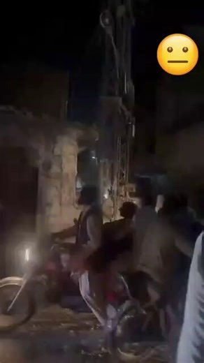 Rocket slammed into a transformer on Mir Ahmed Khan Road, #Quetta — massive explosion reported.Multiple rockets hit areas including Gwalmandi Chowk, Sirki Road, Shanti Nagar & more. One landed on a house roof near Usmania Mosque (no injuries).