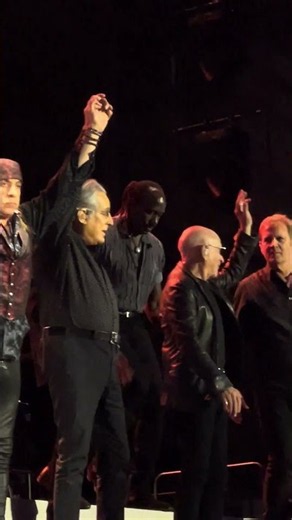 🎸 Bruce Springsteen invites us to rethink what our future self might keep fighting for ⚡