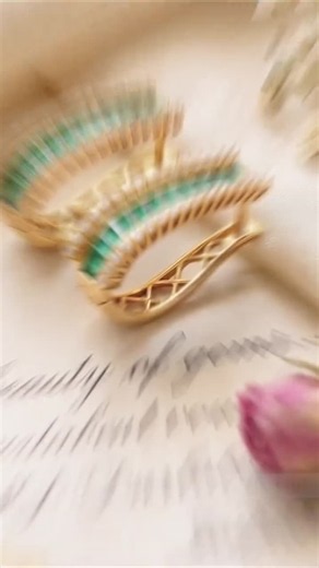#ksdurlabhjijewellery #durlabhjifamily #emeraldearrings #finejewellery #ksdjewellery | K S Durlabhji Jewellery