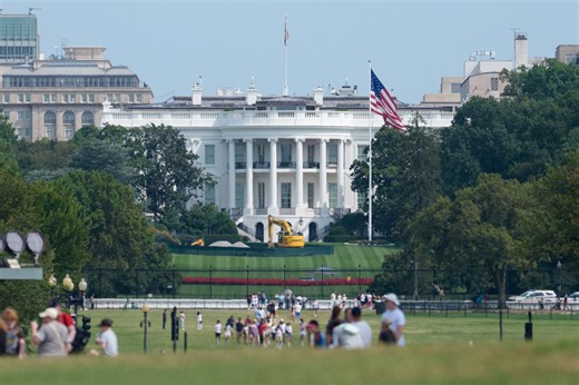 Coinbase, Circle stocks tumble as stablecoin rewards receive no 'clarity'