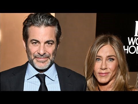 Jennifer Aniston Shares Glimpse Inside First Christmas With Boyfriend Jim Curtis