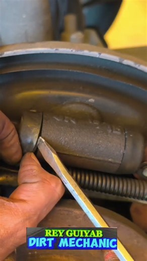 FORD EVEREST: May time biglang lalim ng brake pedal at nagbabawas ng brake fluid. | DIRT MECHANIC
