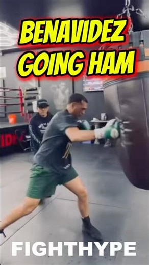 David Benavidez GOING HARD on the heavy bag; SHOWS Zurdo Ramirez INSANE 0 to 100 KO COMBOS
