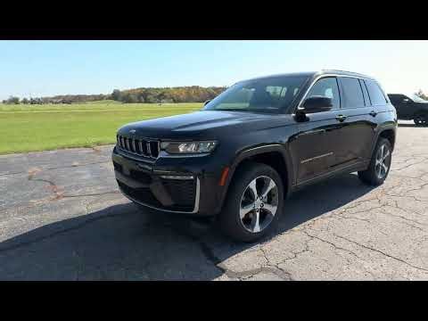New 2026 Jeep Grand Cherokee Limited Walk Around (N26778)
