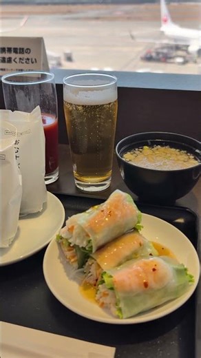 空港でのくつろぎ｜JALダイヤモンドプレミアラウンジ#羽田空港 #空港ラウンジ #飛行機 #機窓 #毎週旅するオトコ