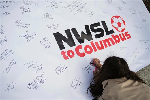 Columbus council OK's $25M women's soccer deal with last‑minute update