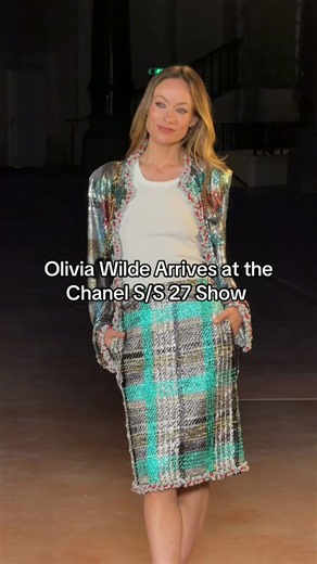 Olivia Wilde shines at the Chanel S/S 27 show