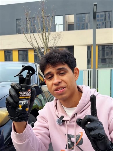 Bring old headlights back to life! Toretark Headlight Restorer uses professional oxidation-removal technology to quickly clear yellowed surfaces and repair fine cracks. One application restores over 90% light transmittance, with effects lasting up to 12 months. Simple to use—making night drives safer and brighter! #SafeChristmasDrive #HeadlightRestoration #caressentialst #carcoatingspray #ToretarkCar #carwashfails #carsoftiktok😈 #foryou #coating #carwash