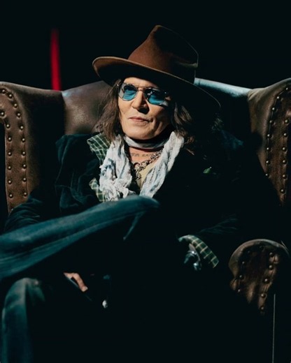 JOHNNY DEPP’S ART EXHIBITION IS NOW OPEN! 🎨🖤