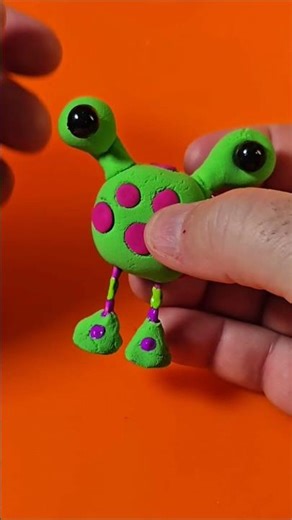 HOW TO MAKE A LITTLE GREEN ALIEN MONSTER #shorts #clay #alien
