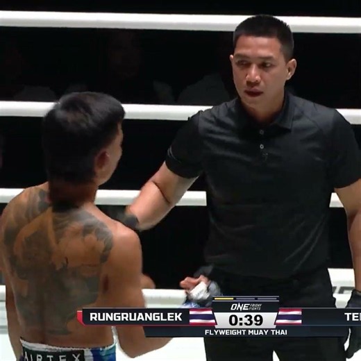 Bell RUNG 🔔 Rungruanglek moves to 4-0 in ONE with his third straight knockout!