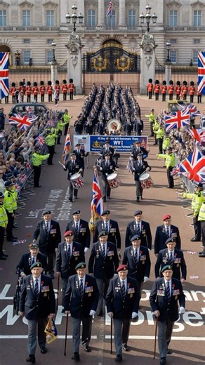 Honoring Our Heroes: The Legacy Marches On 💂‍♂️🇬🇧 #shorts
