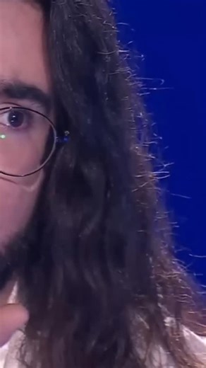 E foi o @_rafaelsequeira o GRANDE VENCEDOR desta edição! A Voz de Portugal interpretou o tema “Barco Negro” na Final e garantiu a vitória. Parabéns! ❤️ #thevoicept #rtp | The Voice Portugal