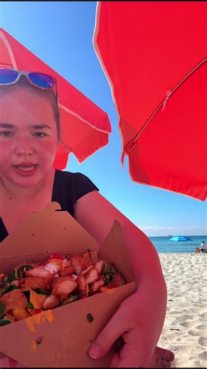 Mukbang on the beach!!! 🏖️#miami #beach #mukbang #foodie #jellybeansweets
