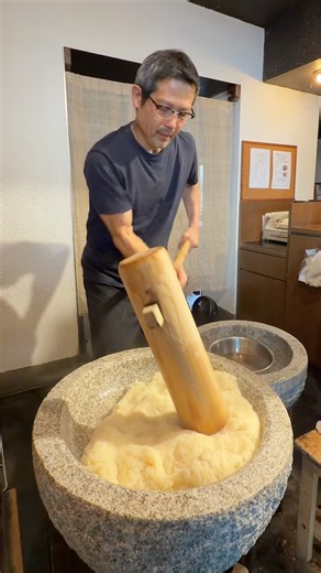 How Japan’s Best Mochi Master Makes It So Chewy!