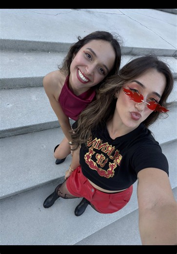2008 called… we’re Burnin’ Up all over again 🔥 @Jonas Brothers @joejonas @Nick Jonas @Kevin Jonas @heyjonaspodcast @lu.nrgy #jonasbrothersconcert #concertoutfit #jonasbrothers #miami #concerttransition