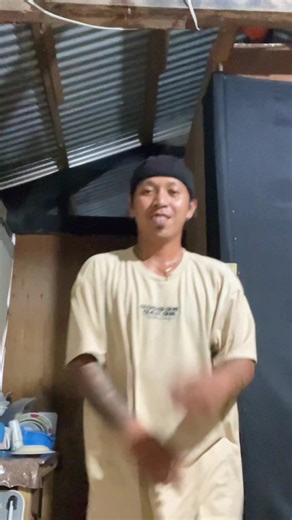 Explore the Latest Korean Sling Bag Trends