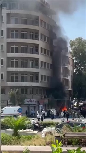 Bombs exploded near the hotel where Emmanuel Macron was staying in Syria, a security source said. The French president did not hear the explosions, the Elysee said, and he met Syrian President Ahmed al-Sharaa soon afterwards. #bomb #syria #damascus #macron #explosion
