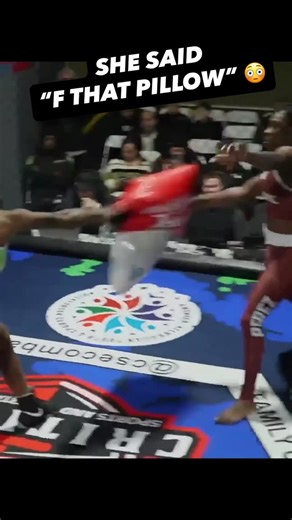 Pillow Fight Championship on Instagram: "During the Women’s PFC Match at @csecombat The Gauntlet, Jaica Green slapped the pillow right out of @yaasameen_perez hand! 💪🔥💥 #pillow #mma #sports #fight #boxing"