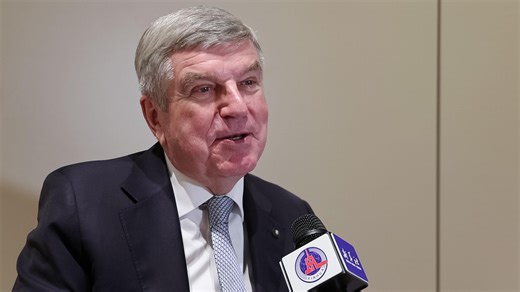 As we enter the year 2026 and approach the one-month countdown to the 2026 Milan-Cortina Olympic Winter Games, let's hear the wishes from IOC Honorary President for Life Thomas Bach and IOC Vice President Juan Antonio Samaranch Jr. @iocmedia #HappyNewYear2026 #MilanoCortina2026 | China Xinhua Sports